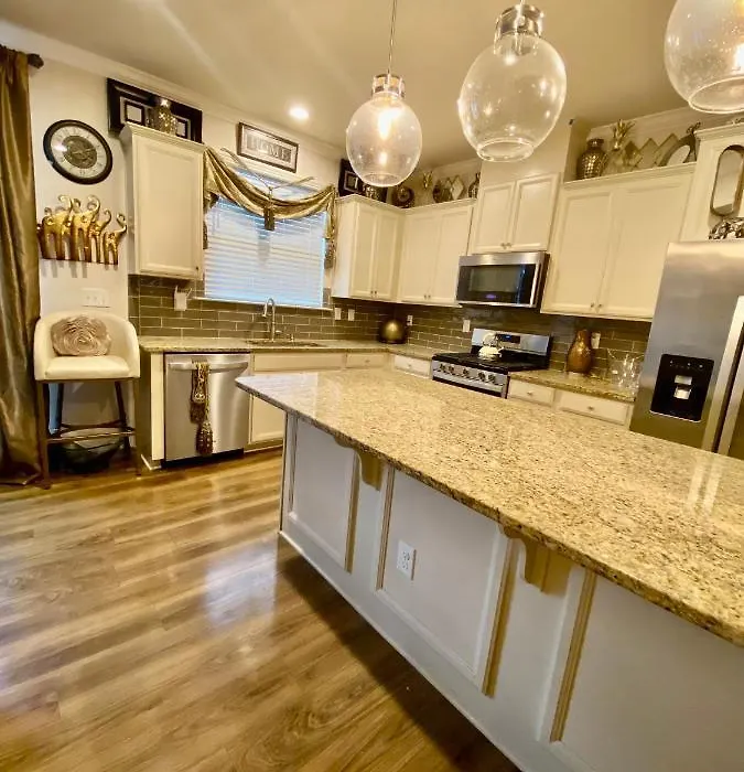 Luxury Comfy Townhome-1