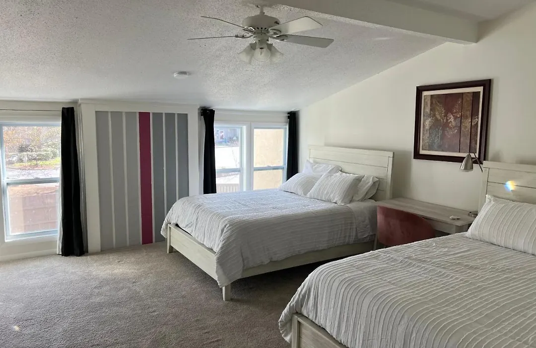 2 Bedroom Townhome - New 2026 - Max 7 Guest-1