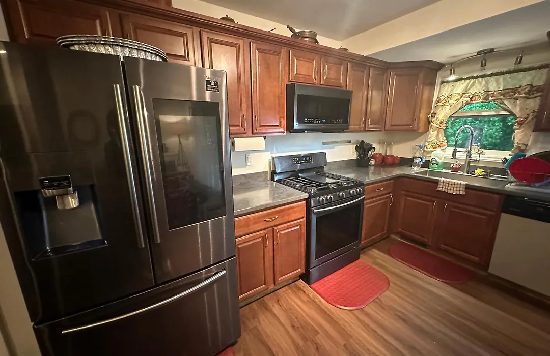5Br Smarthome 10Min From Uptown!!-1