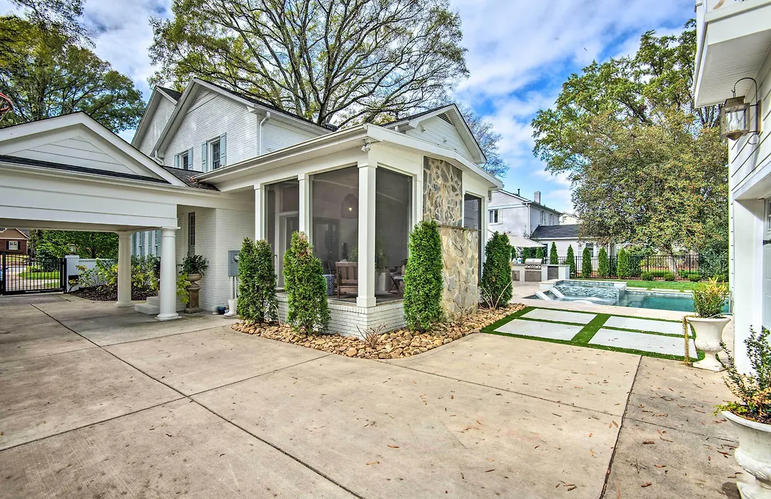 Stunning Charlotte Home: Private Pool!-1