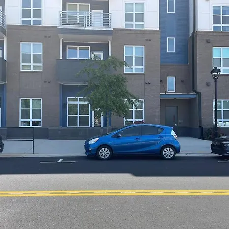 Upscale 1 Bedroom Apartment In Noda District-3