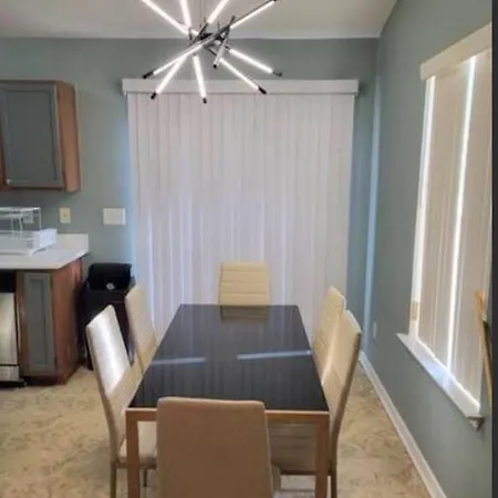 Cute Cottage*Minutes From Uptown-3