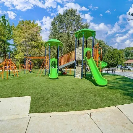 Tranquil Retreat In Charlotte-3