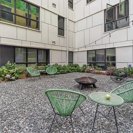 Chic 1-Bed In Vibrant Optimist Park Apts-3