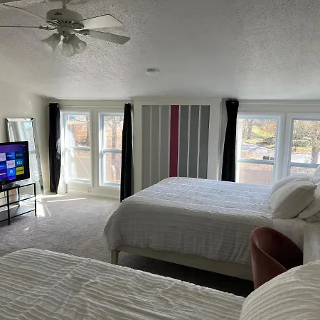 2 Bedroom Townhome - New 2026 - Max 7 Guest-2