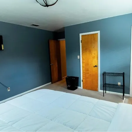 2 Bedroom Vacation Home With Hot Tub Mins From Downtown&Uptown Charlotte-2